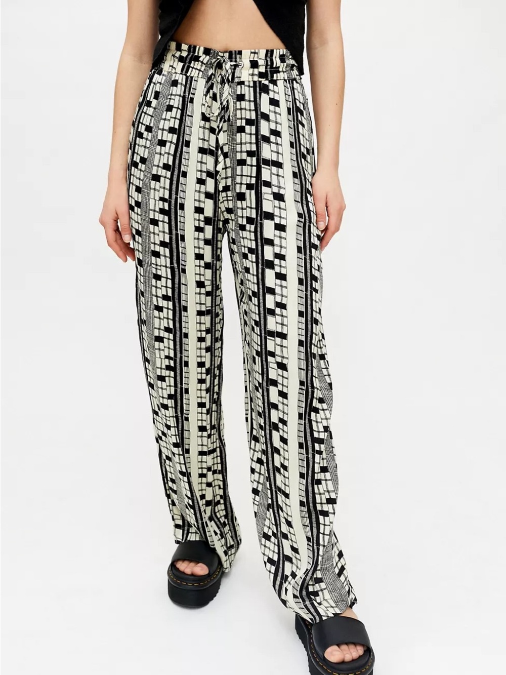 Urban Outfitters Black & White Geometric Stripe Wide-Leg Pants